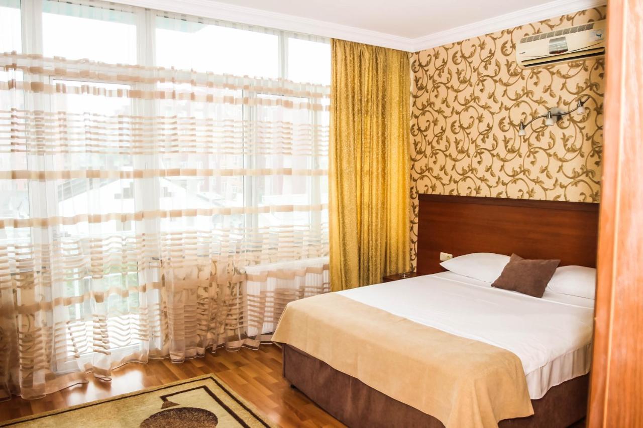 باتومي Hotel Istanbul المظهر الخارجي الصورة