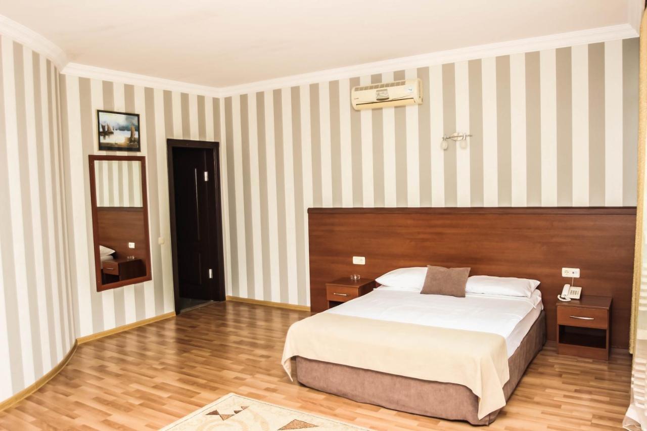 باتومي Hotel Istanbul المظهر الخارجي الصورة