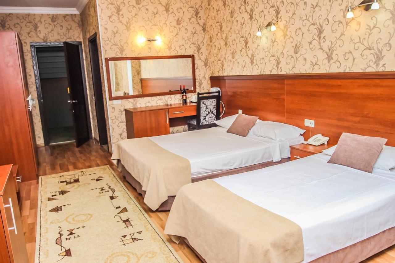 باتومي Hotel Istanbul المظهر الخارجي الصورة