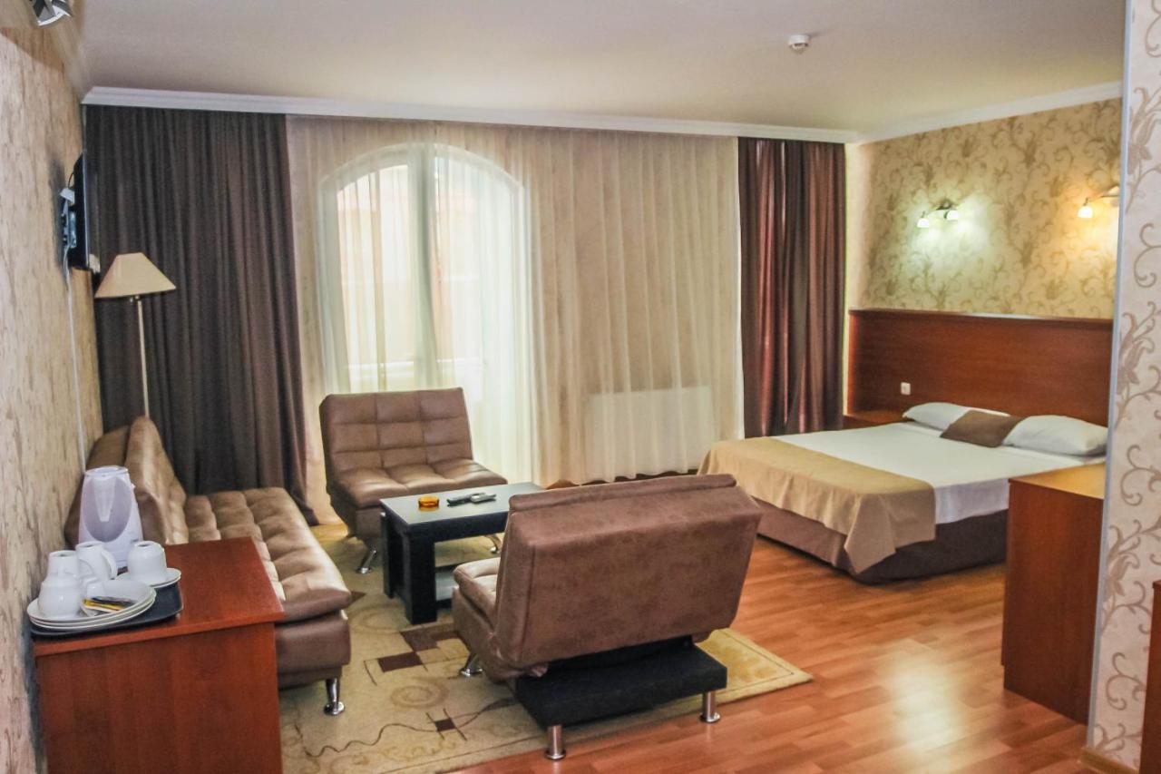 باتومي Hotel Istanbul المظهر الخارجي الصورة