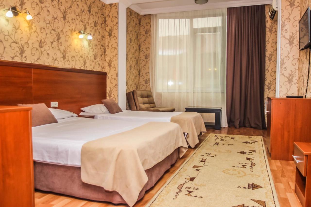 باتومي Hotel Istanbul المظهر الخارجي الصورة