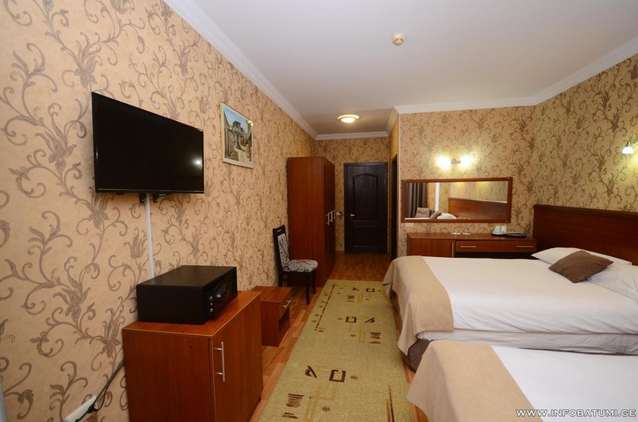 باتومي Hotel Istanbul المظهر الخارجي الصورة